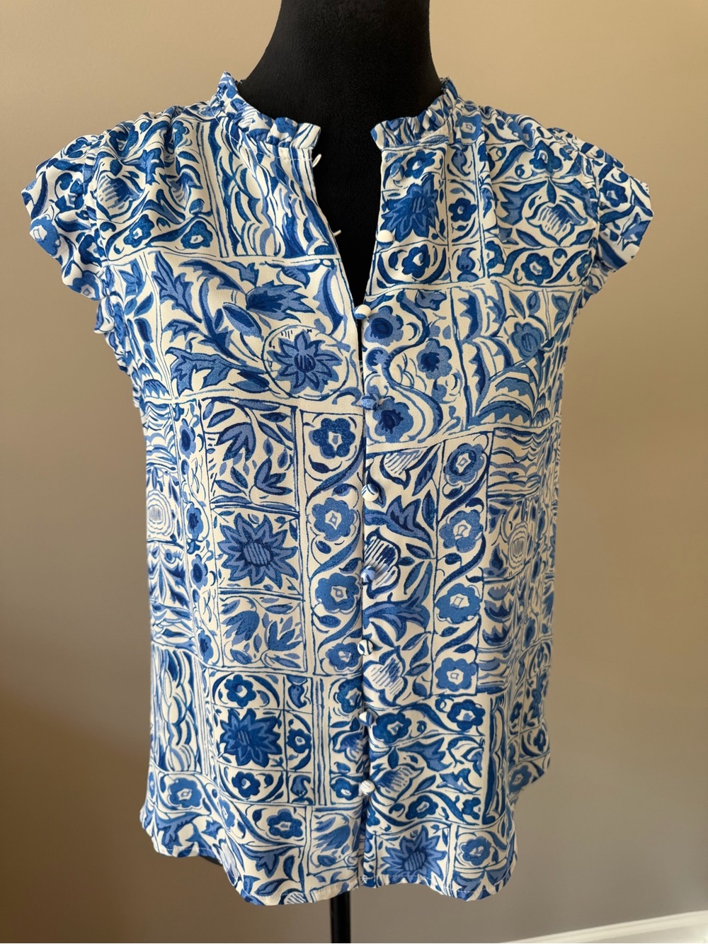 Ann Taylor Blue Floral Print Cap Sleeve Blouse Small